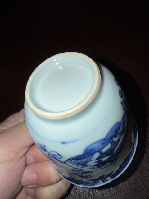 古玩陶瓷花卉山水紋青花杯真品鑒賞圖