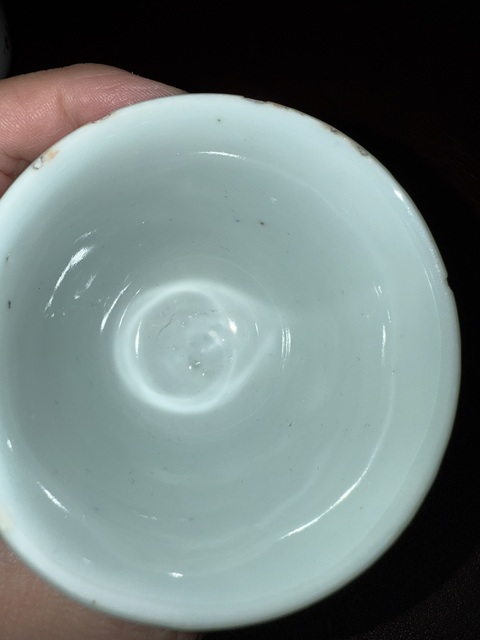 古玩陶瓷花卉山水紋青花杯真品鑒賞圖