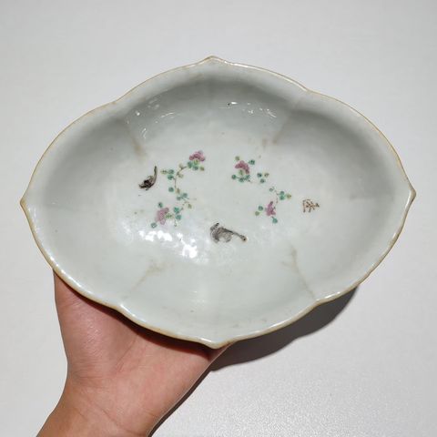 古玩陶瓷晚清粉彩海棠型供盤真品鑒賞圖