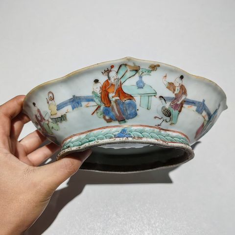 古玩陶瓷晚清粉彩海棠型供盤真品鑒賞圖