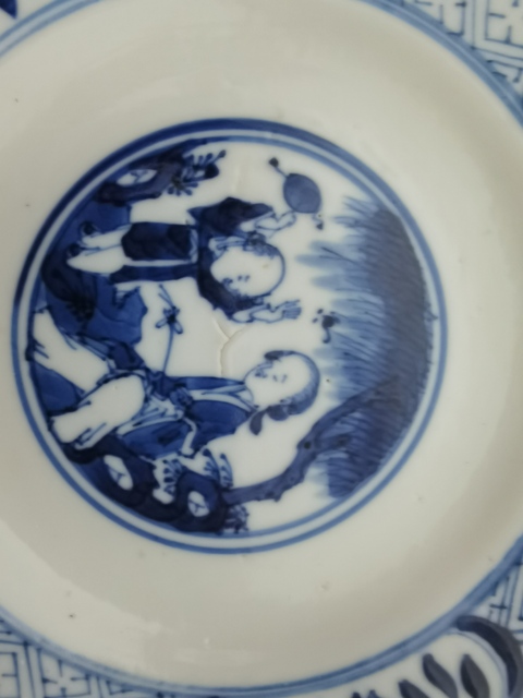 古玩陶瓷青花人物教子盤真品鑒賞圖