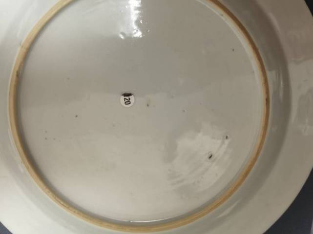 古玩陶瓷粉彩花卉賞盤真品鑒賞圖