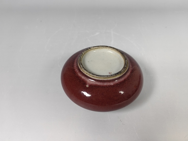 古玩陶瓷清中晚均紅釉飛碟水盂真品鑒賞圖