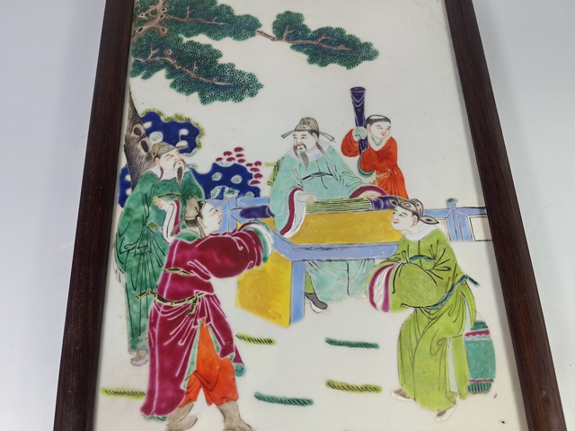 古玩陶瓷晚清民國竹林七賢人物紋粉彩瓷板真品鑒賞圖