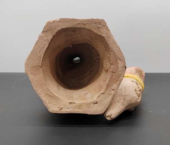 古玩陶瓷碩大的明代三彩長袍書生俑拍賣，當前價格380元