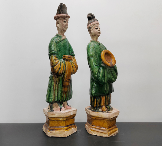 古玩陶瓷明三彩人物俑真品鑒賞圖