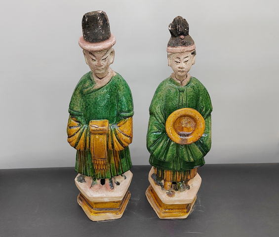 古玩陶瓷明三彩人物俑真品鑒賞圖