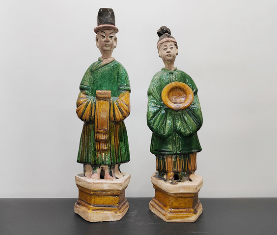 古玩陶瓷明三彩人物俑真品鑒賞圖