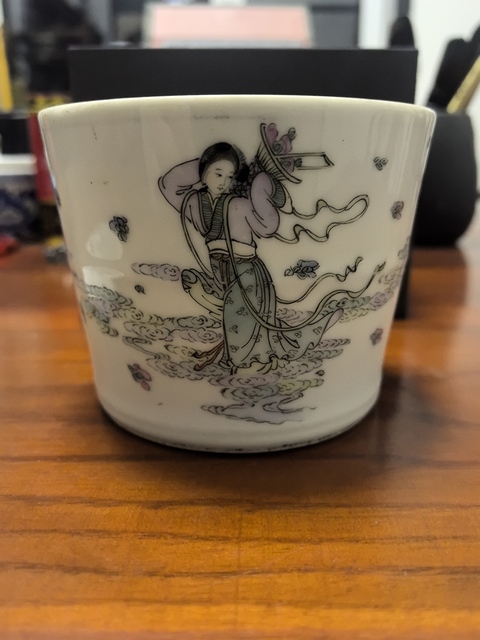 古玩陶瓷天女散花粉彩蓋缸拍賣，當(dāng)前價格2500元