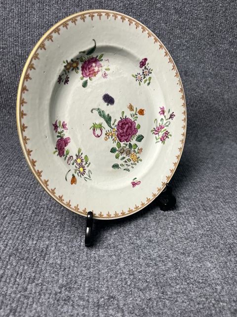古玩陶瓷粉彩花卉紋盤真品鑒賞圖