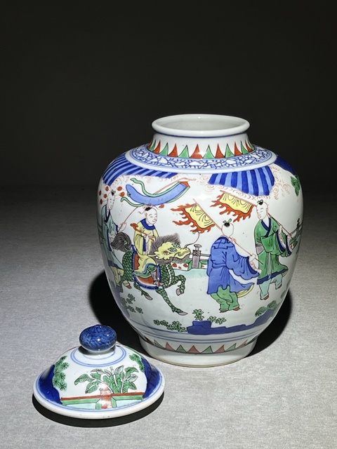 古玩陶瓷青花五彩人物故事蓋罐真品鑒賞圖