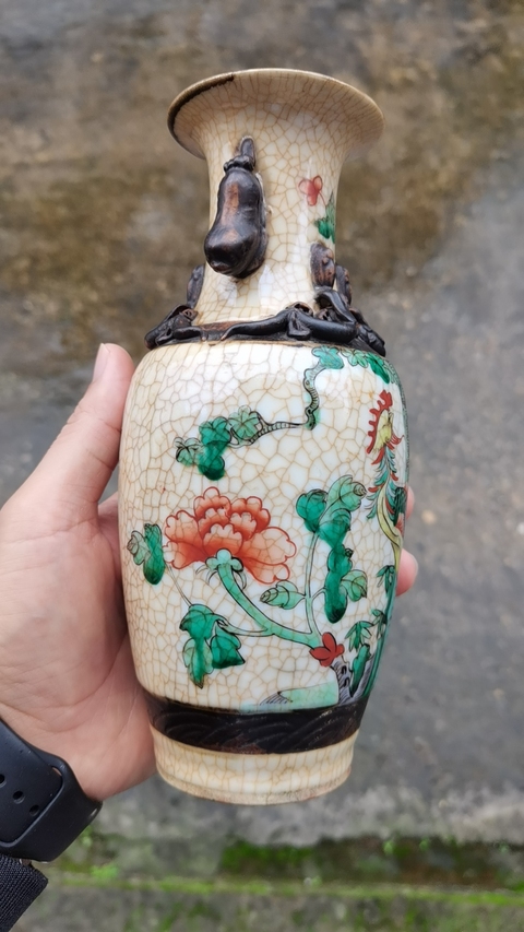 古玩陶瓷哥釉螭龍雙獅耳五彩鳳凰牡丹瓶真品鑒賞圖