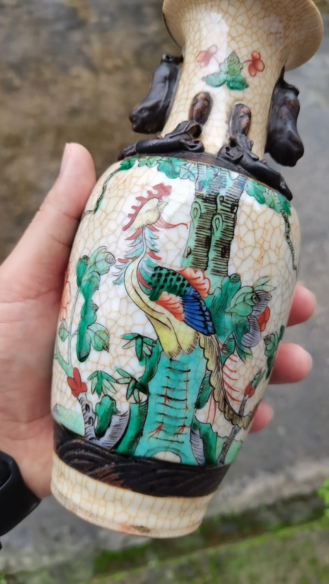 古玩陶瓷哥釉螭龍雙獅耳五彩鳳凰牡丹瓶真品鑒賞圖