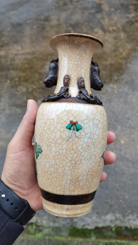 古玩陶瓷哥釉螭龍雙獅耳五彩鳳凰牡丹瓶真品鑒賞圖