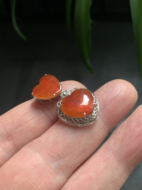 古玩玉器幾十年翡翠鑲嵌“吊墜”拍賣，當前價格39000元