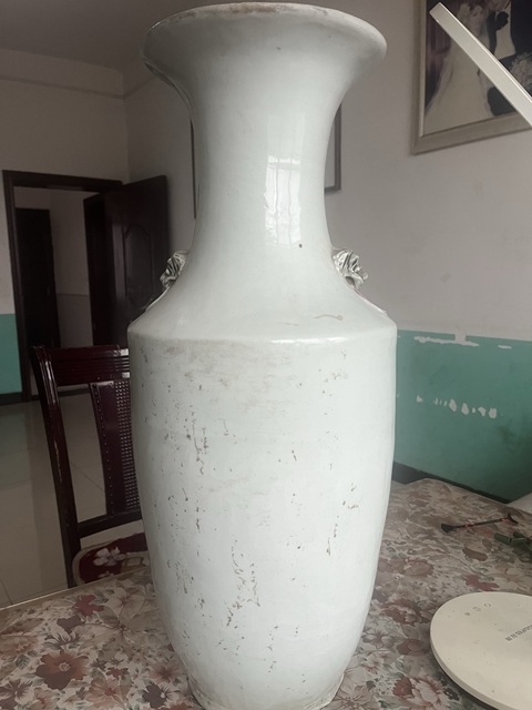 古玩陶瓷粉彩博古花卉紋獅耳大瓶真品鑒賞圖