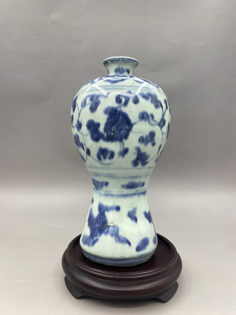 古玩陶瓷明中期 青花花卉紋梅瓶真品鑒賞圖
