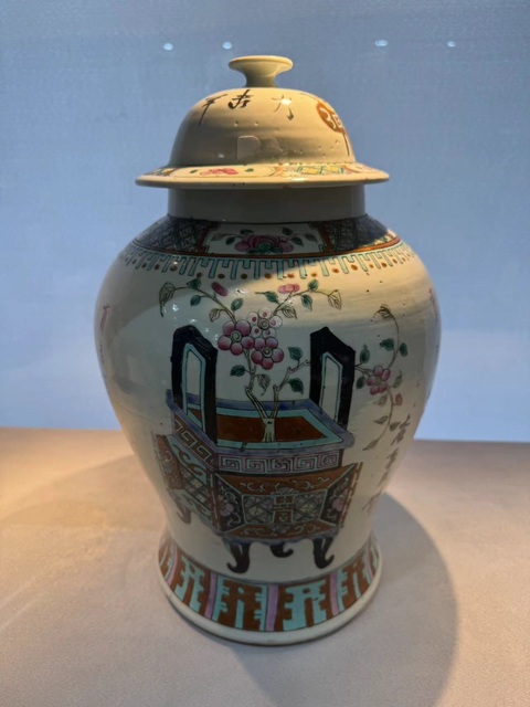 古玩陶瓷博古圖粉彩將軍罐真品鑒賞圖