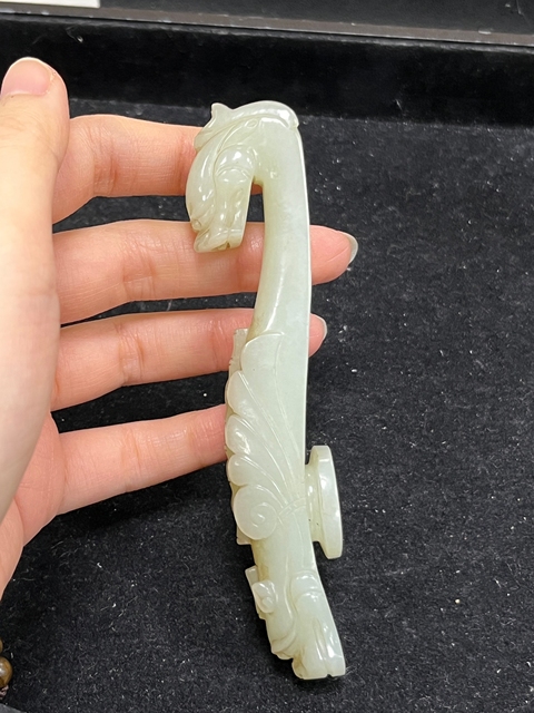 古玩玉器玉龍首摩羯帶鉤真品鑒賞圖