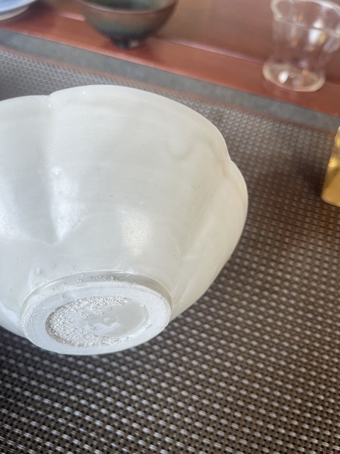 古玩陶瓷五代邢窯花口碗真品鑒賞圖