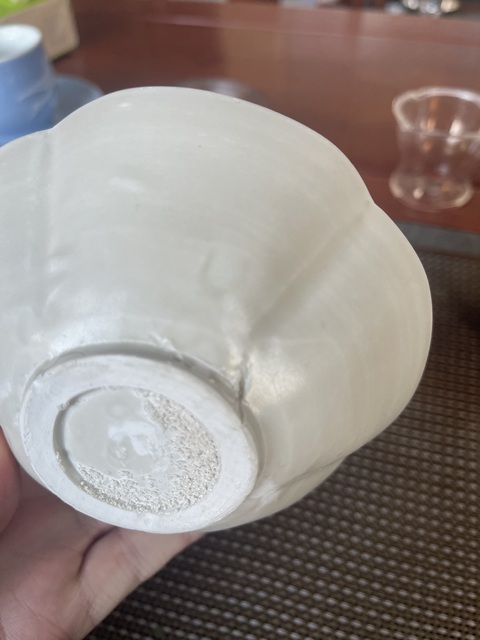 古玩陶瓷五代邢窯花口碗真品鑒賞圖