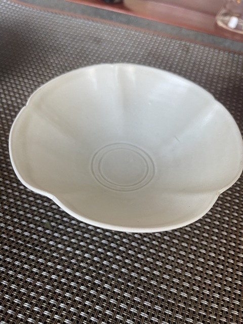 古玩陶瓷五代邢窯花口碗真品鑒賞圖