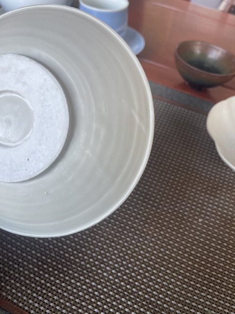 古玩陶瓷唐玉璧底白釉唇口碗真品鑒賞圖