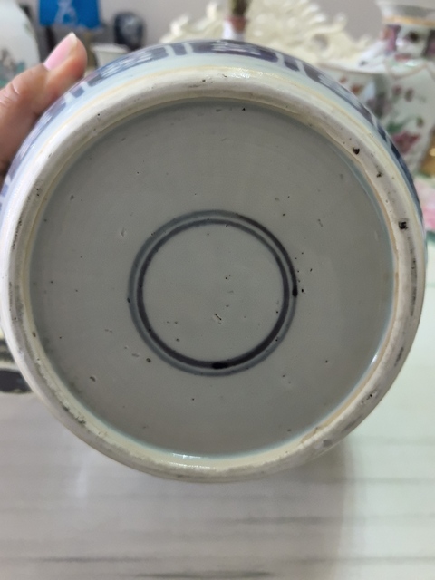 古玩陶瓷青花花間壽字紋罐真品鑒賞圖