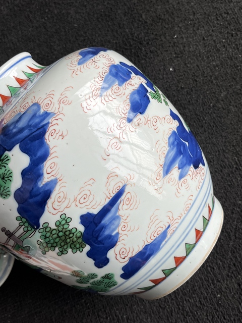 古玩陶瓷清晚期 青花人物紋蓋罐真品鑒賞圖