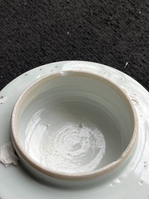 古玩陶瓷清晚期 青花人物紋蓋罐真品鑒賞圖