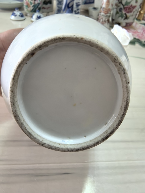 古玩陶瓷粉彩人物故事紋撇口瓶真品鑒賞圖