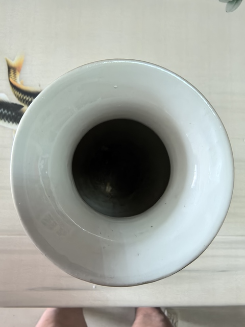 古玩陶瓷粉彩人物故事紋撇口瓶真品鑒賞圖