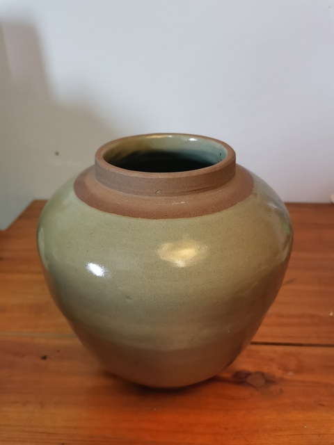 古玩陶瓷元明時期龍泉青瓷罐拍賣，當前價格316元