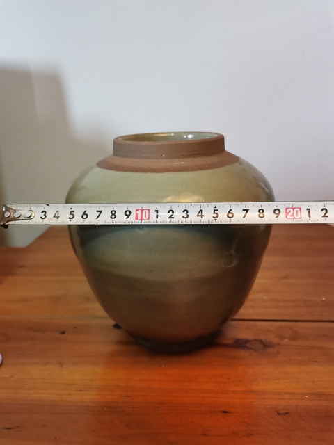 古玩陶瓷元明時期龍泉青瓷罐拍賣，當前價格316元