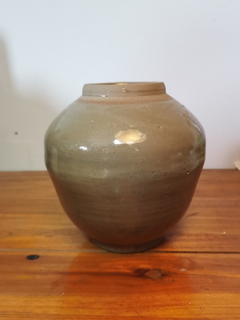 古玩陶瓷元明時期龍泉青瓷罐拍賣，當前價格390元