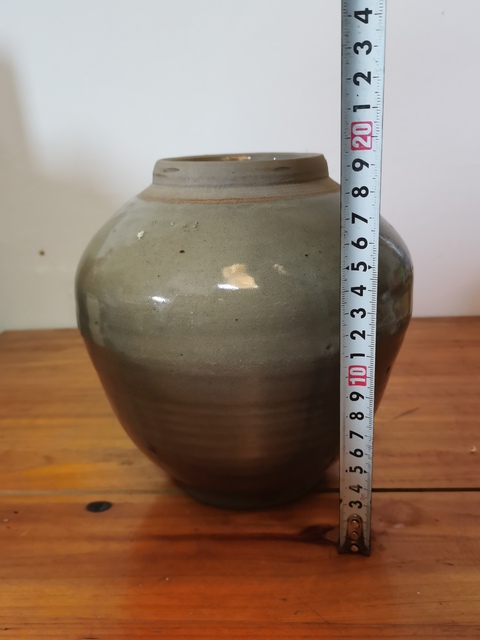 古玩陶瓷元明時期龍泉青瓷罐拍賣，當前價格390元