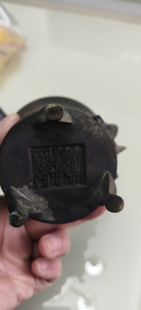 古玩銅器爐子真品鑒賞圖