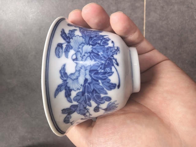 古玩陶瓷清光緒 青花花卉紋茶碗真品鑒賞圖