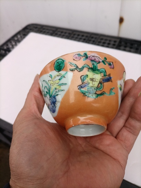 古玩陶瓷紫金釉開光花卉紋杯真品鑒賞圖