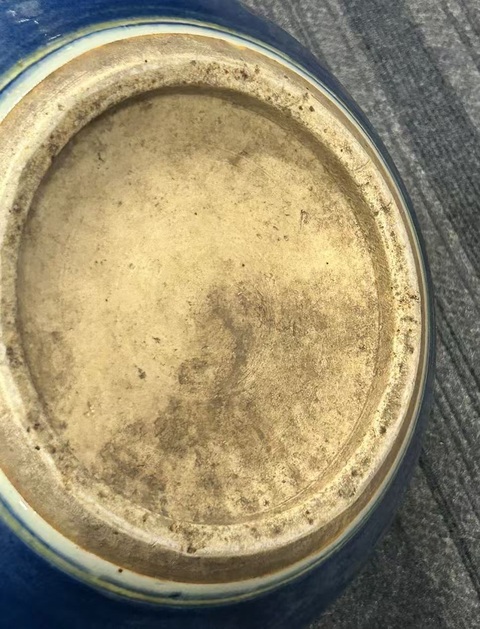 古玩陶瓷藍釉地開光五彩花鳥蝶博古圖缸真品鑒賞圖