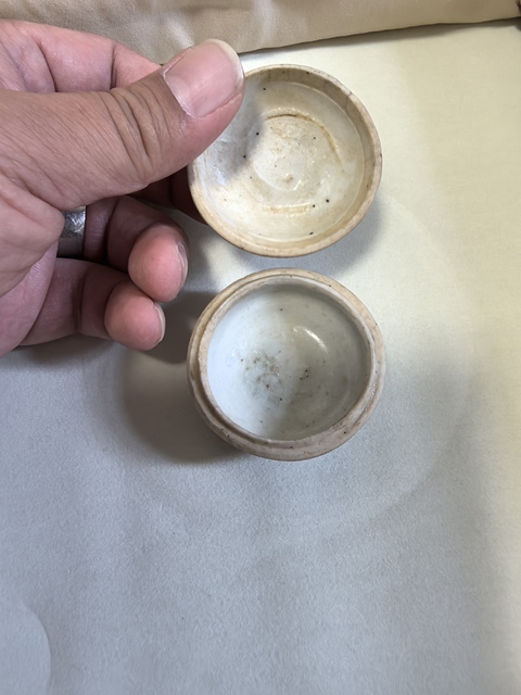 古玩陶瓷青花云紋蓋盒真品鑒賞圖