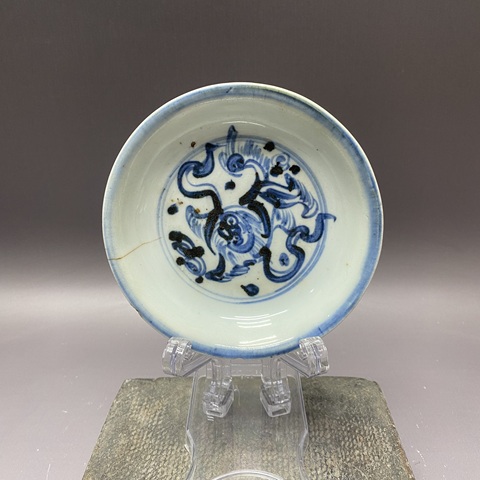 古玩陶瓷飄帶繡球獅子紋青花盤真品鑒賞圖