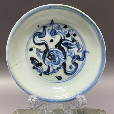古玩陶瓷飄帶繡球獅子紋青花盤真品鑒賞圖