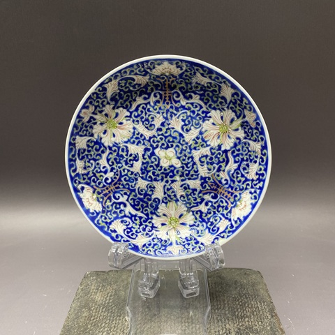 古玩陶瓷民國·藍地花間福壽紋粉彩盤拍賣，當前價格890元