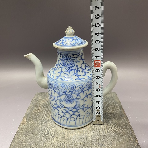 古玩陶瓷清晚期·纏枝蓮紋青花執壺拍賣，當前價格890元