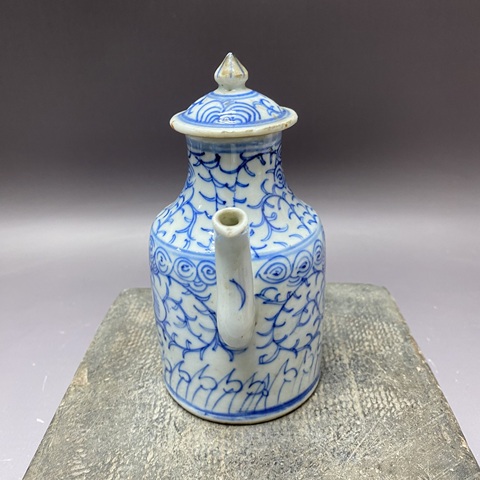 古玩陶瓷清晚期·纏枝蓮紋青花執壺拍賣，當前價格890元