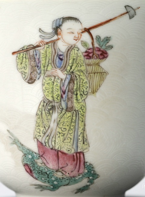 古玩陶瓷人物紋粉彩杯真品鑒賞圖