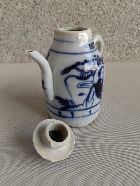 古玩陶瓷仕女紋青花執(zhí)壺拍賣，當前價格850元