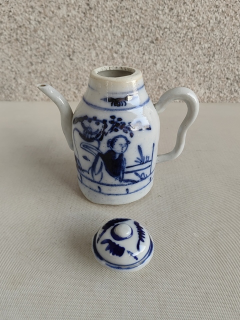 古玩陶瓷仕女紋青花執(zhí)壺拍賣，當前價格850元