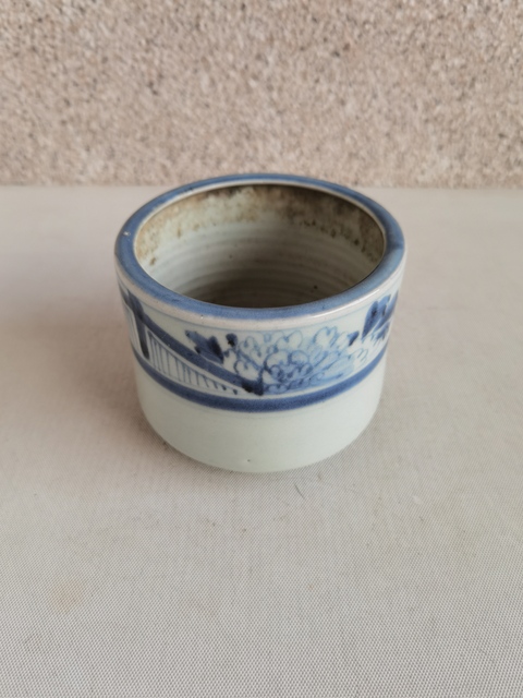 古玩陶瓷青花圈足筒式香爐拍賣，當前價格398元